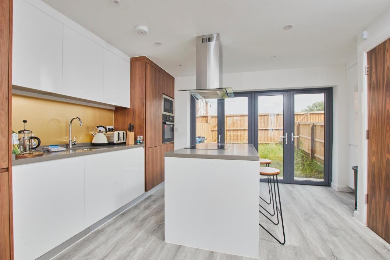 Fabulous 5 Bed House W Parking Villa Manchester Luaran gambar