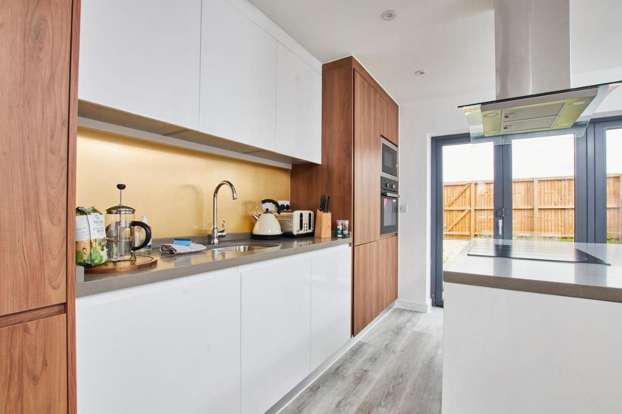 Fabulous 5 Bed House W Parking Villa Manchester Luaran gambar
